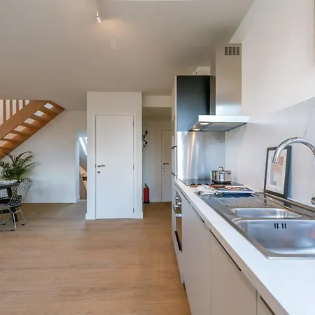 Huswell - Modern On Location In * Anvers
